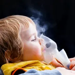 Jak zrobić inhalacje z soli fizjologicznej niemowlakowi bez stresu