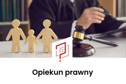 Drewniane figurki rodziny przed sędzią i młotkiem. Dowiedz się, jak zostać opiekunem prawnym.
