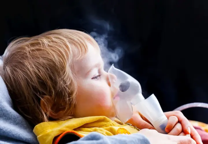 Jak zrobić inhalacje z soli fizjologicznej niemowlakowi bez stresu