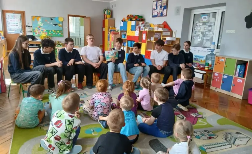 Wolontariat w przedszkolu - jak pomagać mądrze i bezpiecznie?
